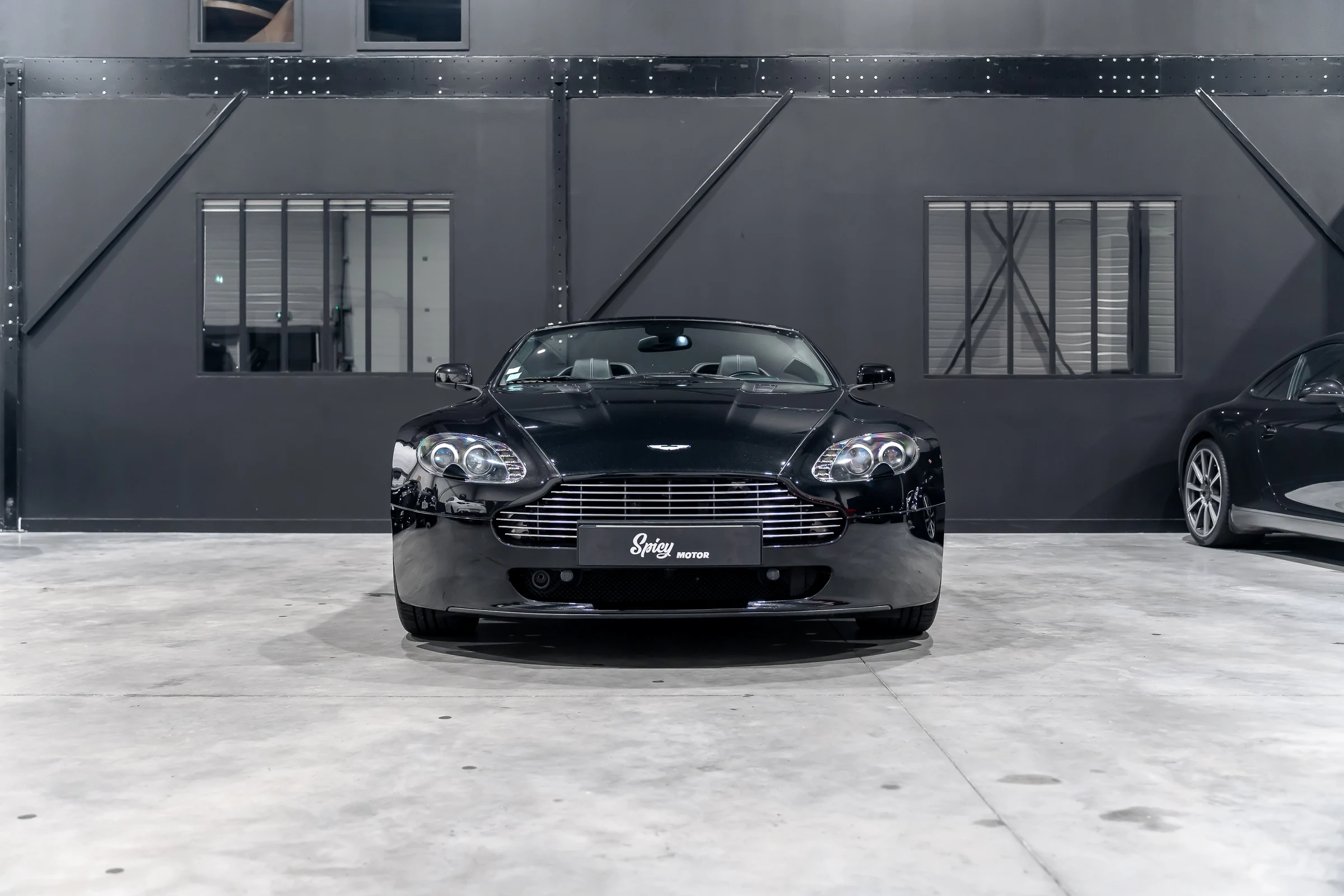 Aston Martin V8 Vantage Roadster 4.7l Sportshift — photo 9