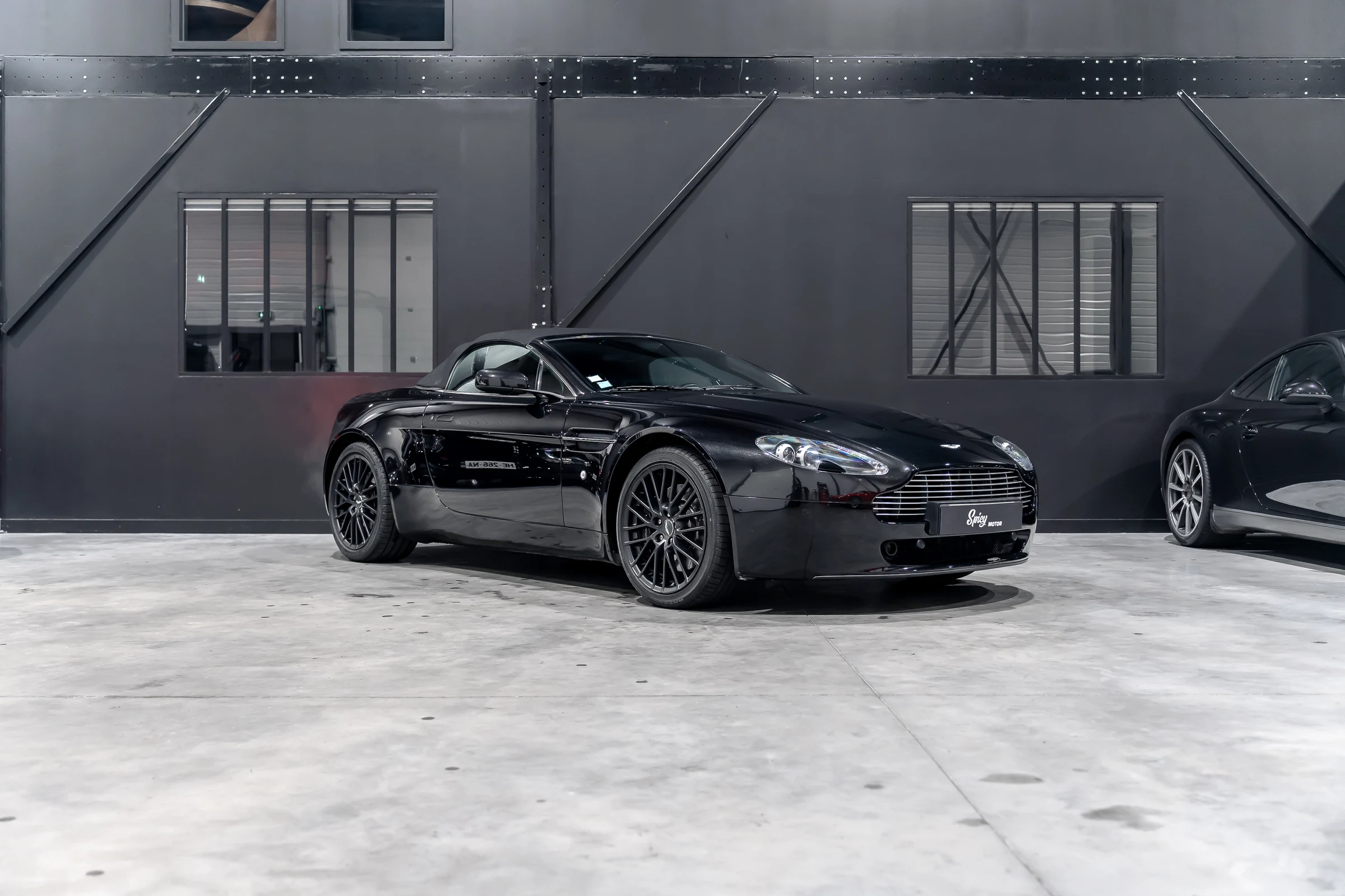 Aston Martin V8 Vantage Roadster 4.7l Sportshift — photo 8