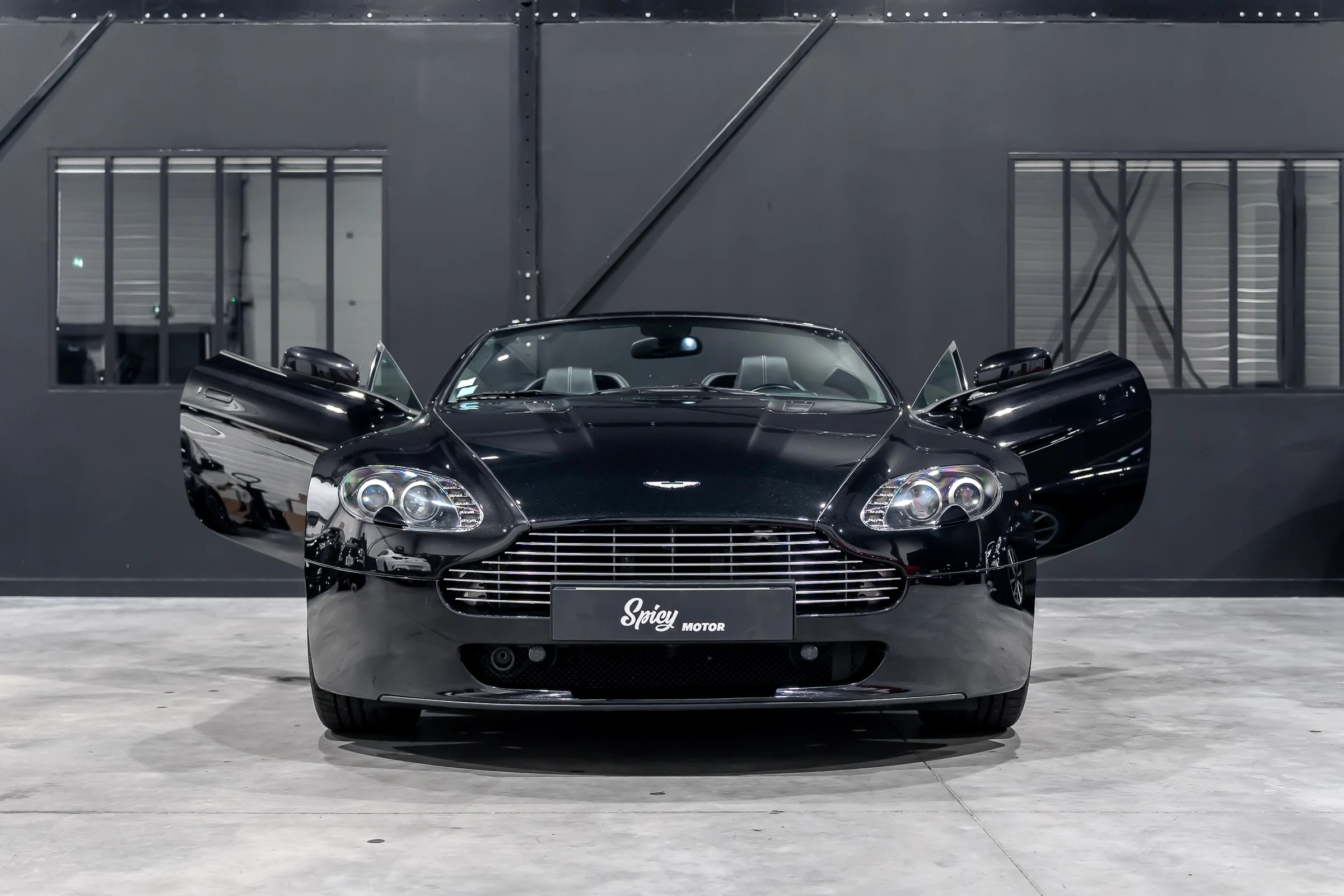 Aston Martin V8 Vantage Roadster 4.7l Sportshift — photo 10