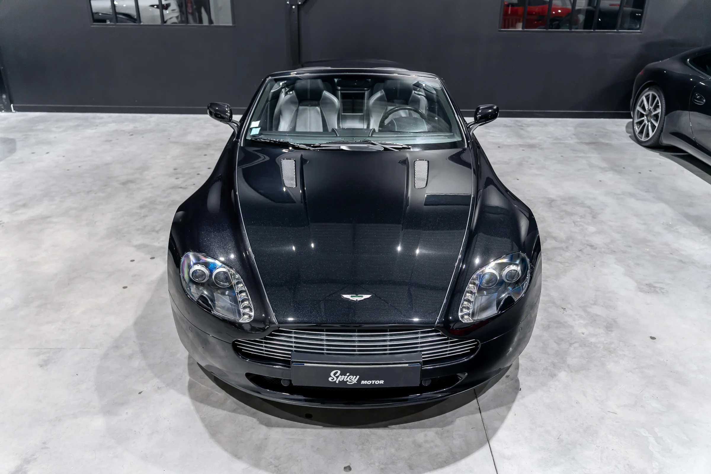 Aston Martin V8 Vantage Roadster 4.7l Sportshift — photo 11